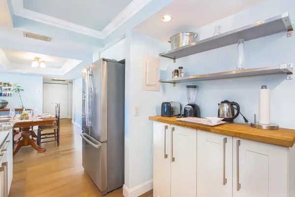 West Palm Beach, FL 33407,5600 N Flagler DR 1404