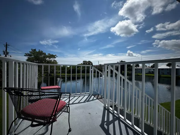 Port Saint Lucie, FL 34952,239 SE Village DR 239