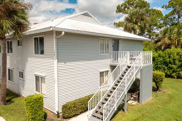 239 SE Village DR 239, Port Saint Lucie, FL 34952