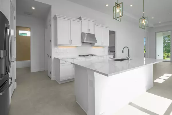 Port Saint Lucie, FL 34952,399 SE Via Sangro