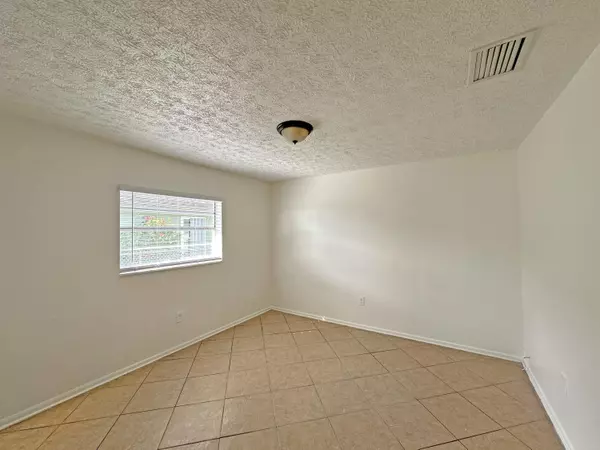 Fort Pierce, FL 34950,1107 N 21st ST A