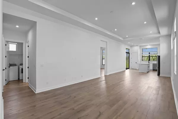 Port Saint Lucie, FL 34952,419 SE Via Sangro