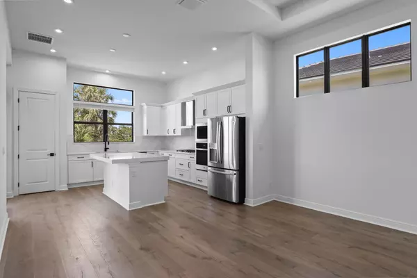 Port Saint Lucie, FL 34952,419 SE Via Sangro