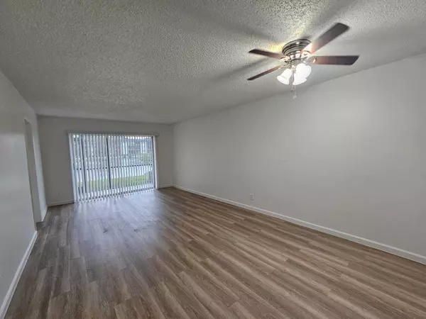 Tamarac, FL 33321,7901 S Colony CIR 105