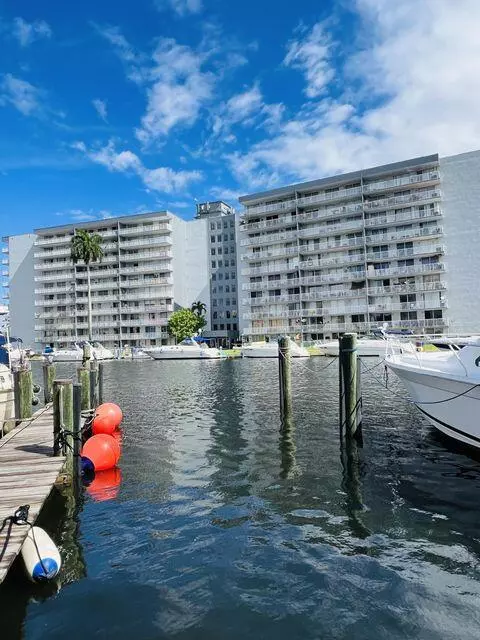 Miami, FL 33125,2475 NW 16th St RD 311