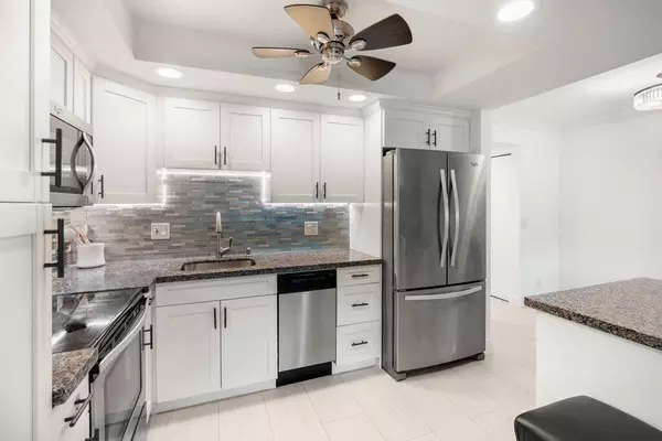 Deerfield Beach, FL 33442,10 Farnham A 10