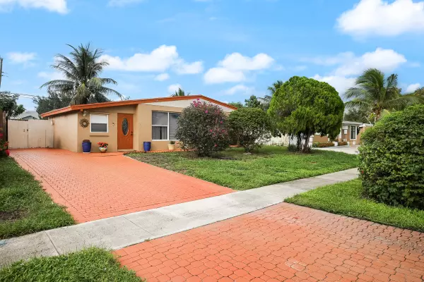 577 Tallulah RD, Lake Worth, FL 33462