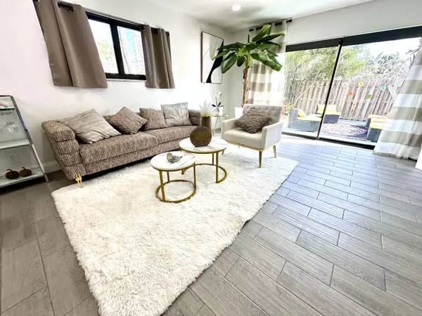 Hutchinson Island, FL 34949,4225 N Highway A1a 17