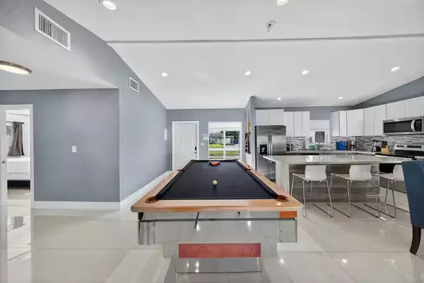 Fort Lauderdale, FL 33311,1700 NW 28 AVE