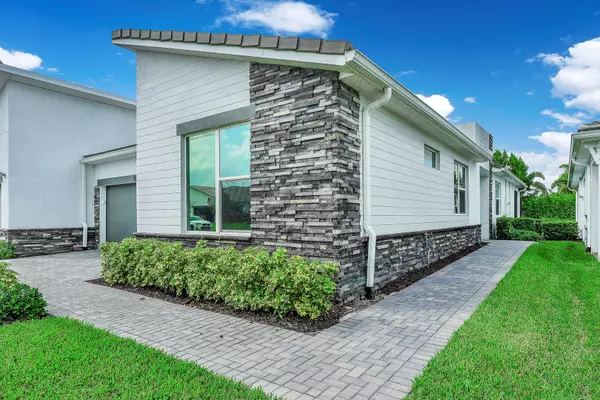 Port Saint Lucie, FL 34987,10219 SW Corvus LN