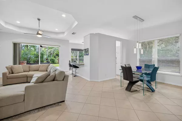 Boynton Beach, FL 33472,8828 Sandown WAY