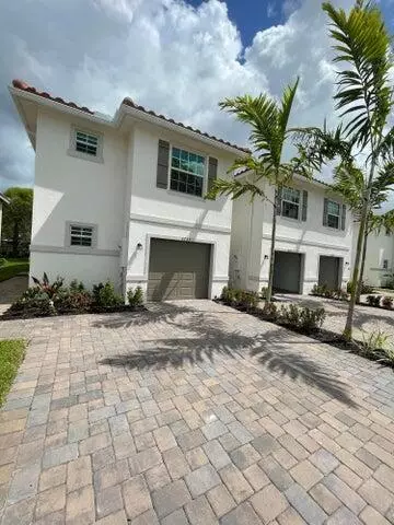 6737 Broadwater LN, Lake Worth, FL 33467