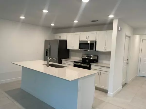 Lake Worth, FL 33467,6737 Broadwater LN