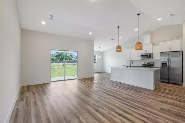Palm Bay, FL 32909,2779 SE Quentin AVE