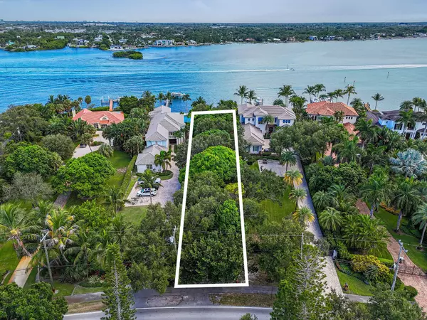 Jupiter, FL 33469,114 W Riverside DR