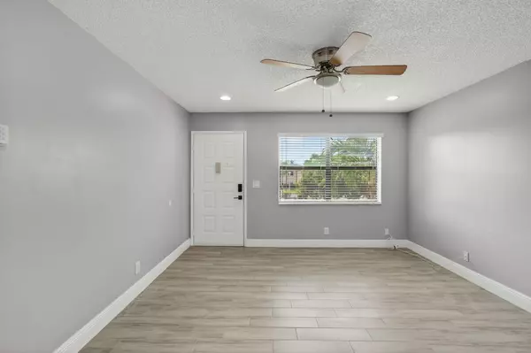 Lake Worth, FL 33467,7125 Golf Colony CT 202
