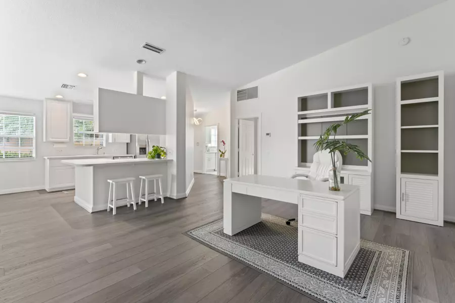 10780 SW Dardanelle DR, Port Saint Lucie, FL 34987