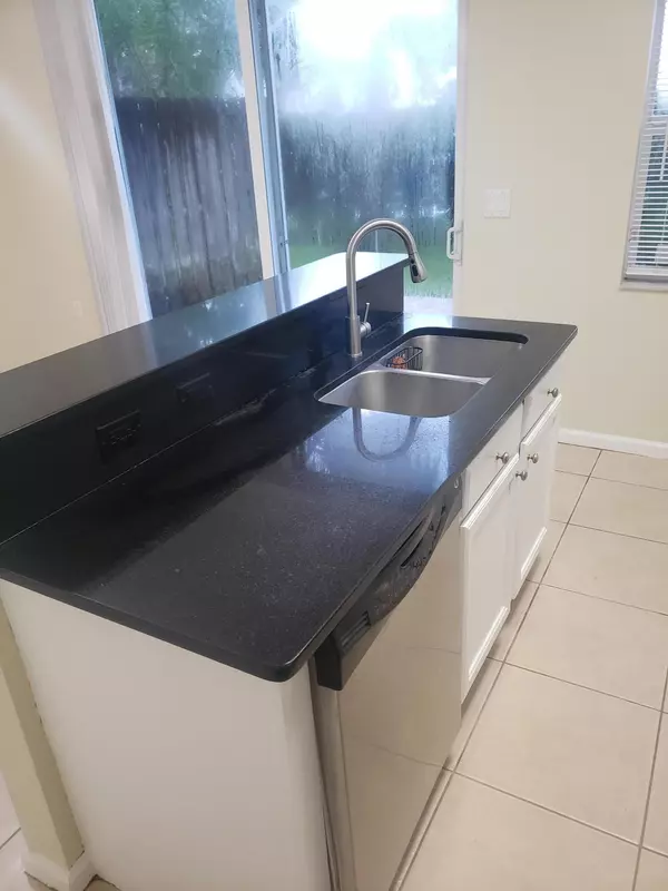 Miramar, FL 33025,2751 SW 120th TER 306-3