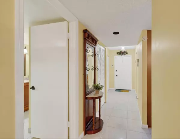 Boynton Beach, FL 33437,10155 Mangrove DR 101