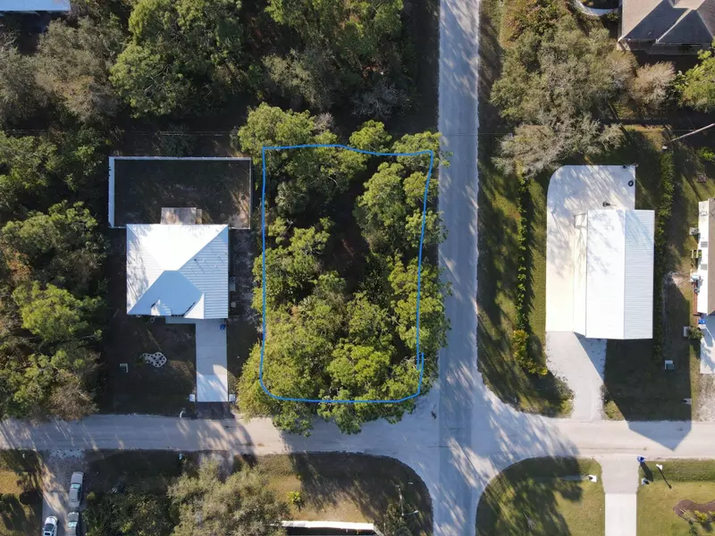 9085 102nd CT, Vero Beach, FL 32967