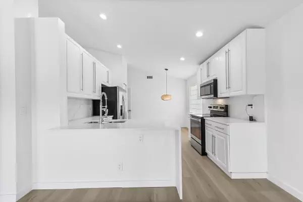 Boynton Beach, FL 33437,5849 Royal Isles BLVD