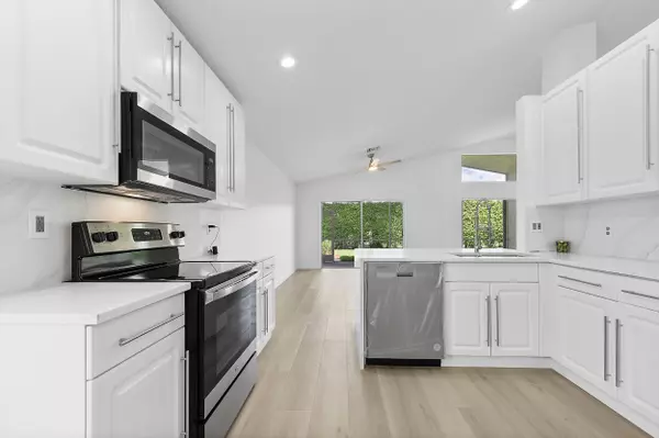 5849 Royal Isles BLVD, Boynton Beach, FL 33437