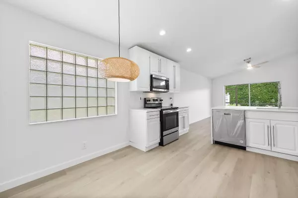 Boynton Beach, FL 33437,5849 Royal Isles BLVD