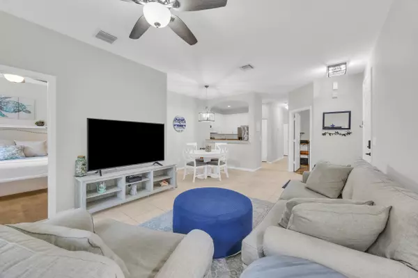 Palm Beach Gardens, FL 33418,4911 Bonsai CIR 111