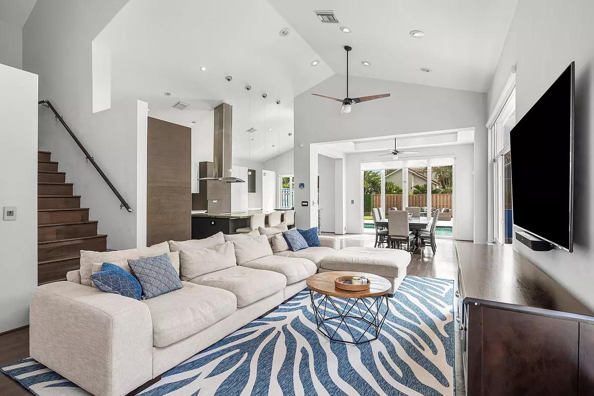 Boca Raton, FL 33496,6638 NW 27th AVE