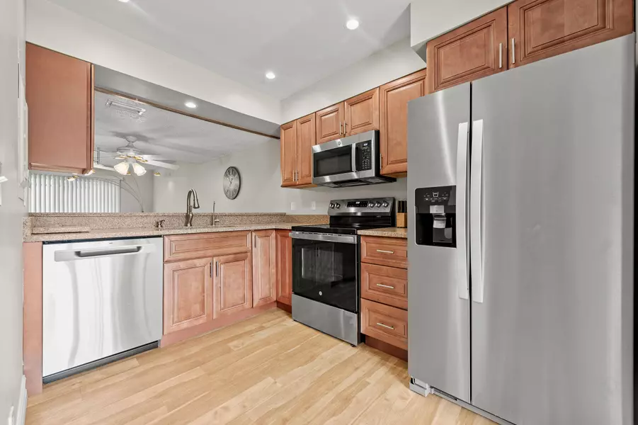 6167 Riverwalk 4 LN 4, Jupiter, FL 33458