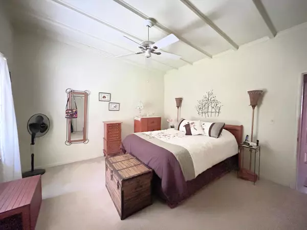 Fort Lauderdale, FL 33304,1111 N Victoria Park RD 1-4