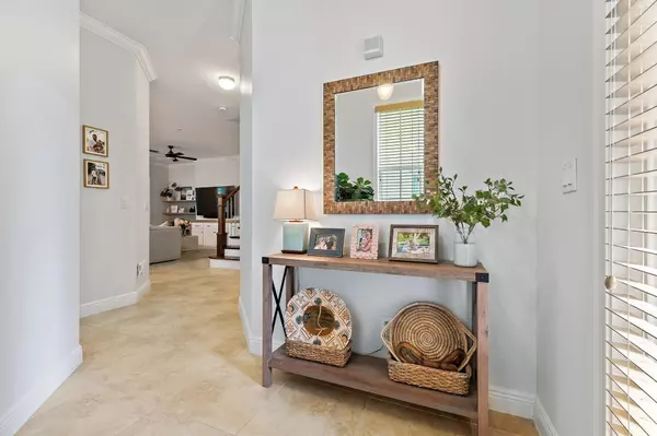 Palm Beach Gardens, FL 33418,4033 Kingston LN