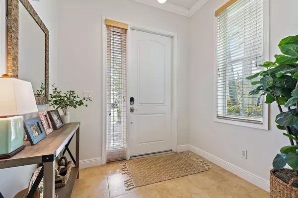 Palm Beach Gardens, FL 33418,4033 Kingston LN