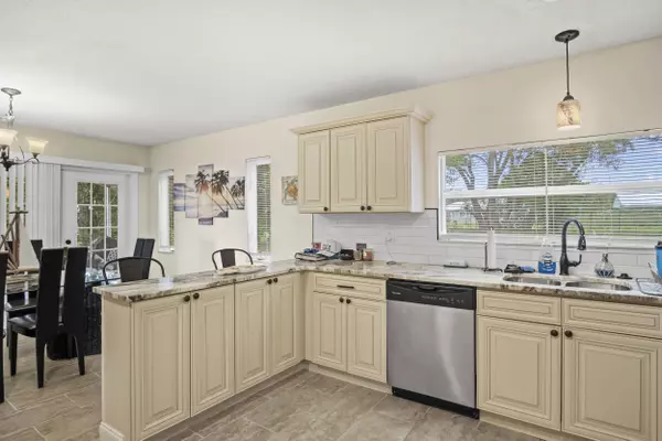 Port Saint Lucie, FL 34953,232 SW Kimball CIR