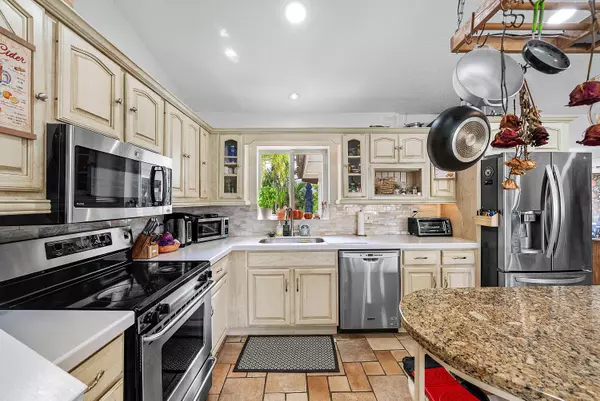 Boca Raton, FL 33432,1290 NE 4th AVE