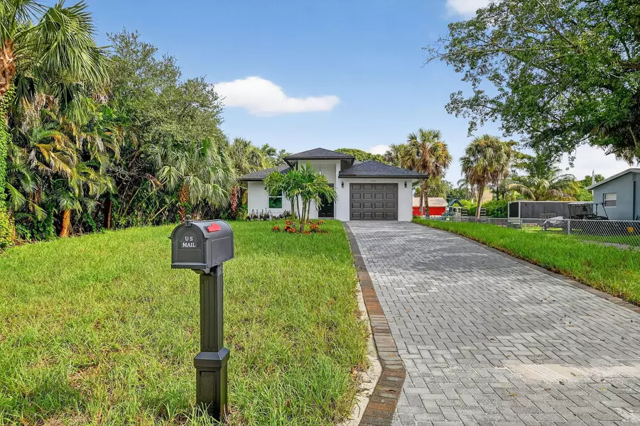 4901 Alberta AVE, West Palm Beach, FL 33417
