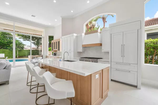 Palm Beach Gardens, FL 33418,262 Isle WAY