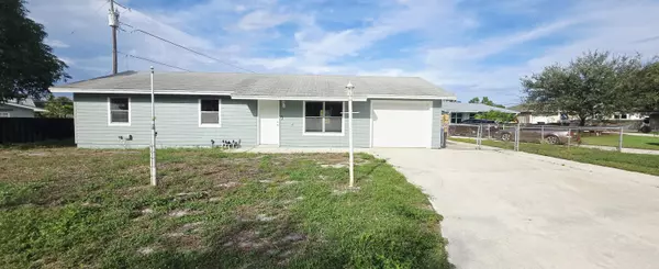 2331 NE Ne 15th Ct CT, Jensen Beach, FL 34957