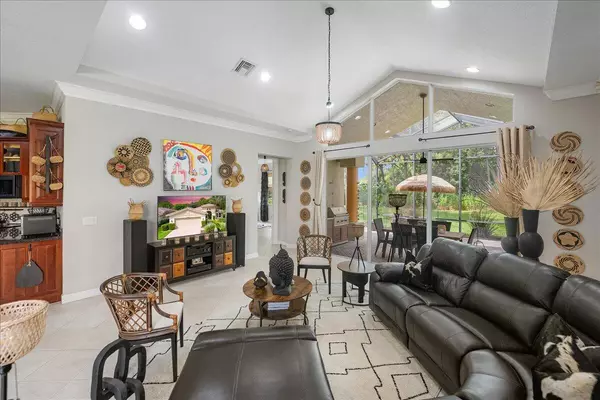 Port Saint Lucie, FL 34986,7429 Bob O Link WAY