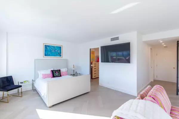 Palm Beach, FL 33480,250 Bradley PL 502