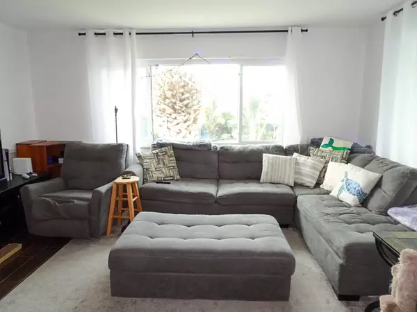 Boynton Beach, FL 33435,316 SE 1st ST 5c