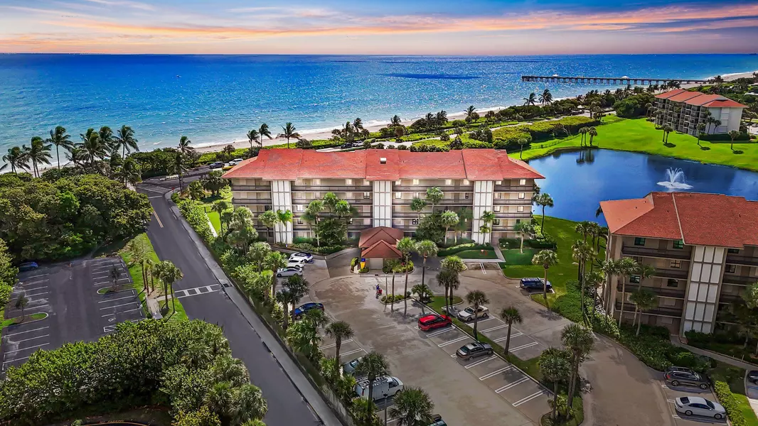 101 S Seas DR 202, Jupiter, FL 33477