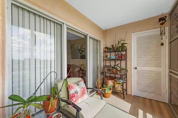 Palm Springs, FL 33461,225 Bonnie BLVD 314