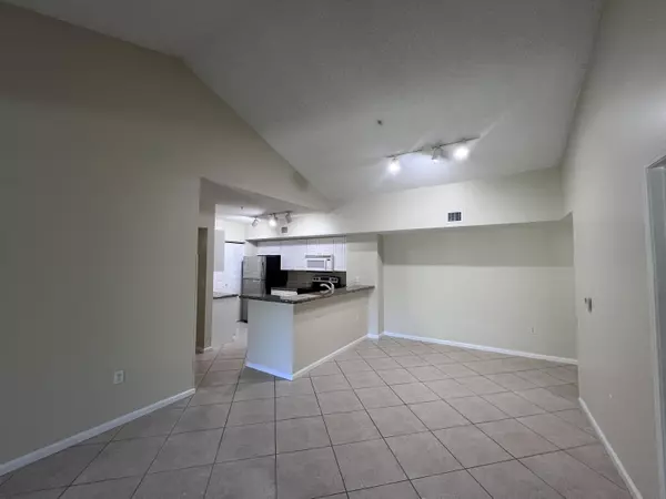 Tequesta, FL 33469,284 Village BLVD 9202