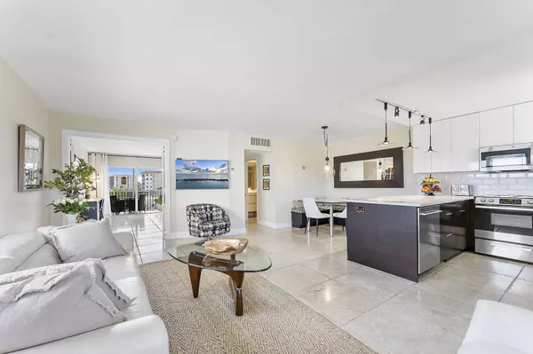 Boca Raton, FL 33431,2871 N Ocean BLVD F339