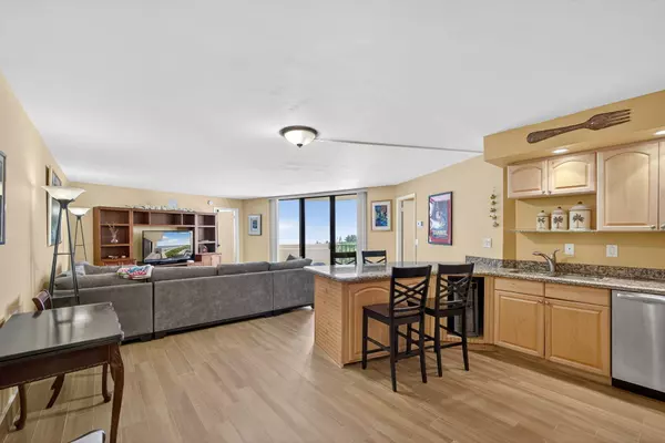 Singer Island, FL 33404,2800 N Ocean DR A 10 A