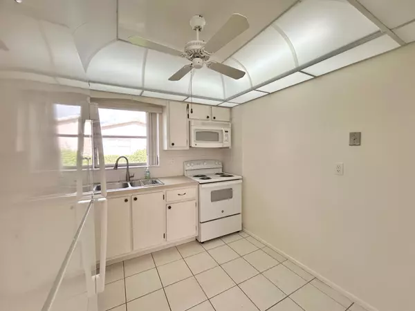 West Palm Beach, FL 33415,2556 E Dudley DR D