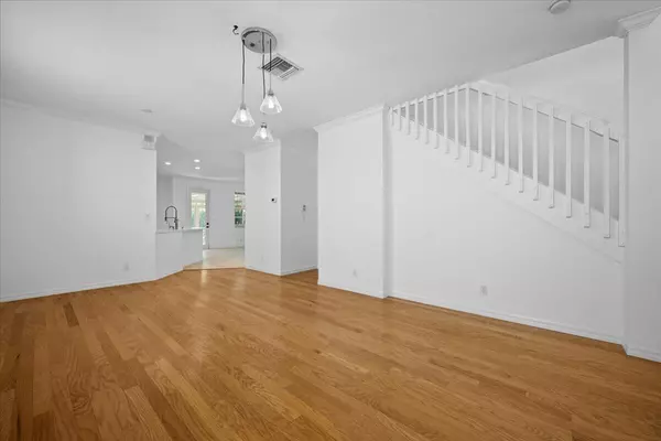 Palm Beach Gardens, FL 33410,332 October ST