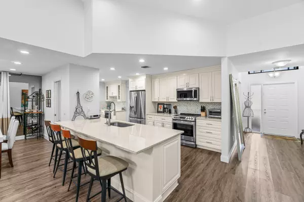 Lake Worth, FL 33467,4670 S Fountains DR