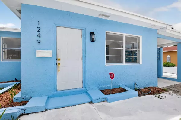 Riviera Beach, FL 33404,1249 W 7th ST